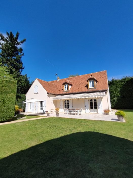 Maison à vendre, 205m², Béthemont-la-Forêt