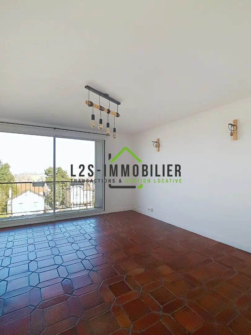 Appartement à louer, 70m², Domont