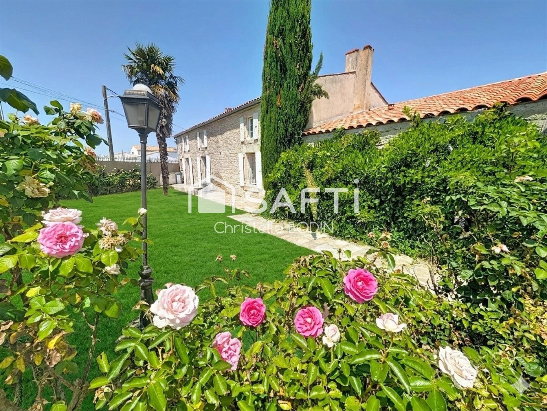 Maison à vendre, 250m², Saint-Jean-de-Liversay