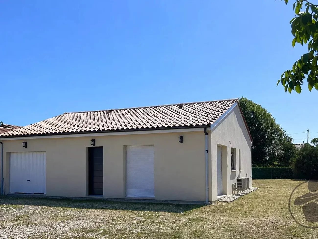 Maison à louer, 1m², Coutras