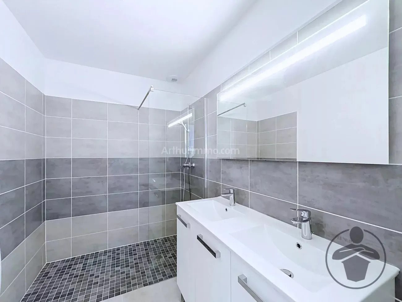 Maison à louer, 1m², Coutras