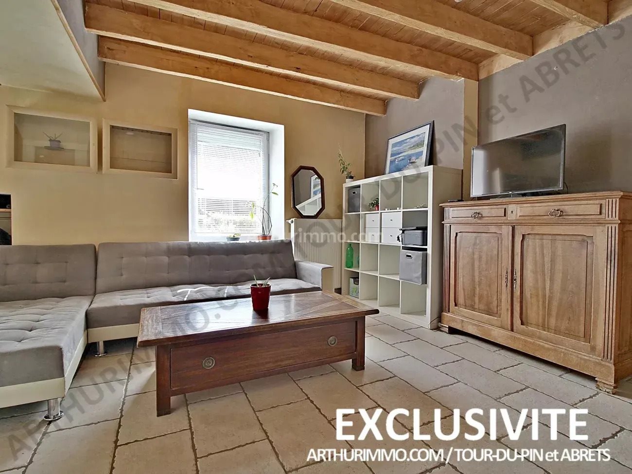 Maison à vendre, 2m², Montcarra