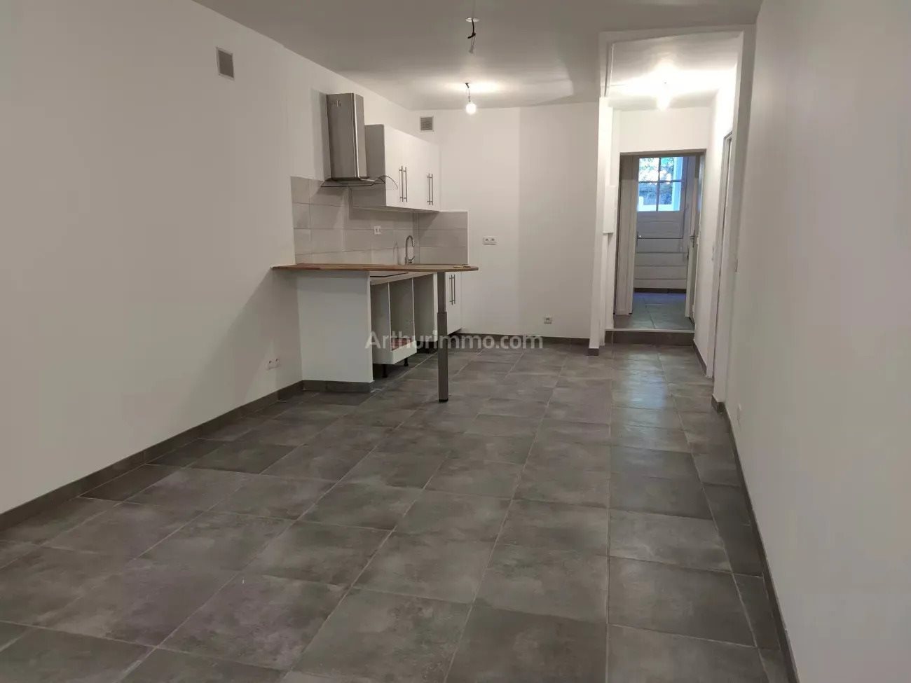 Appartement à louer, NaNm², Aubagne