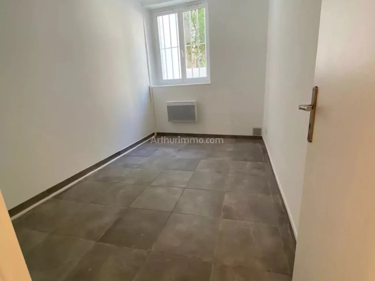Appartement à louer, NaNm², Aubagne