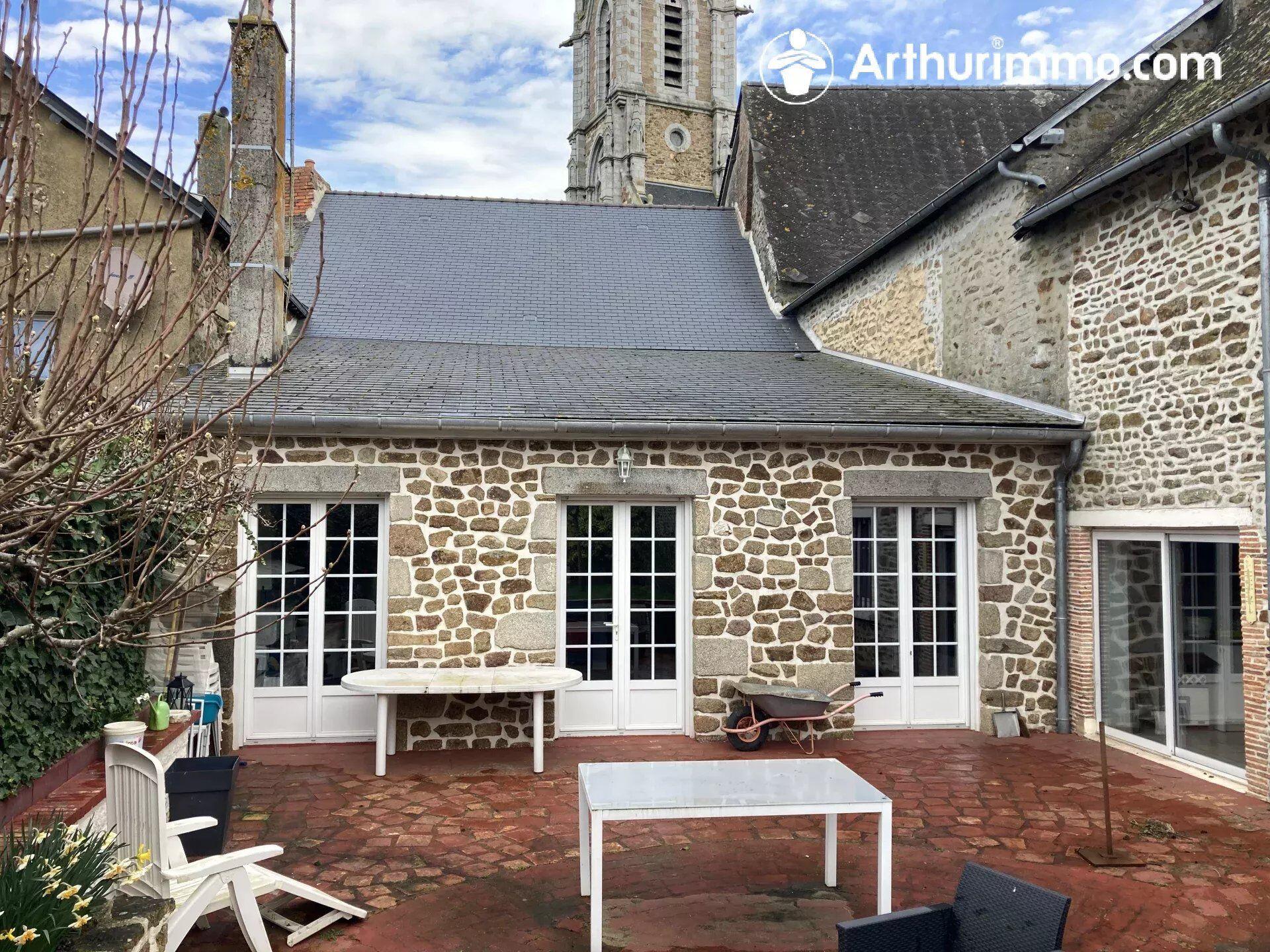 Maison à vendre, 180m², Courcité