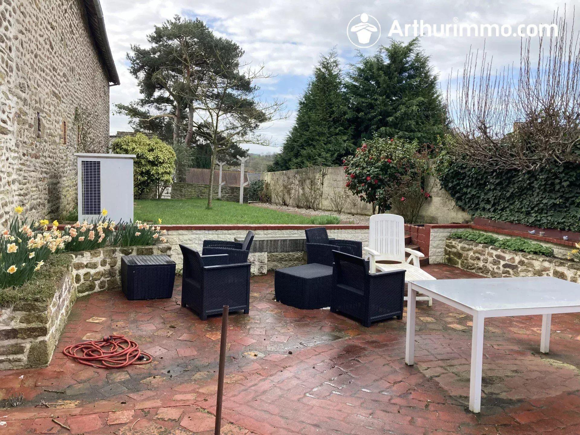 Maison à vendre, 180m², Courcité