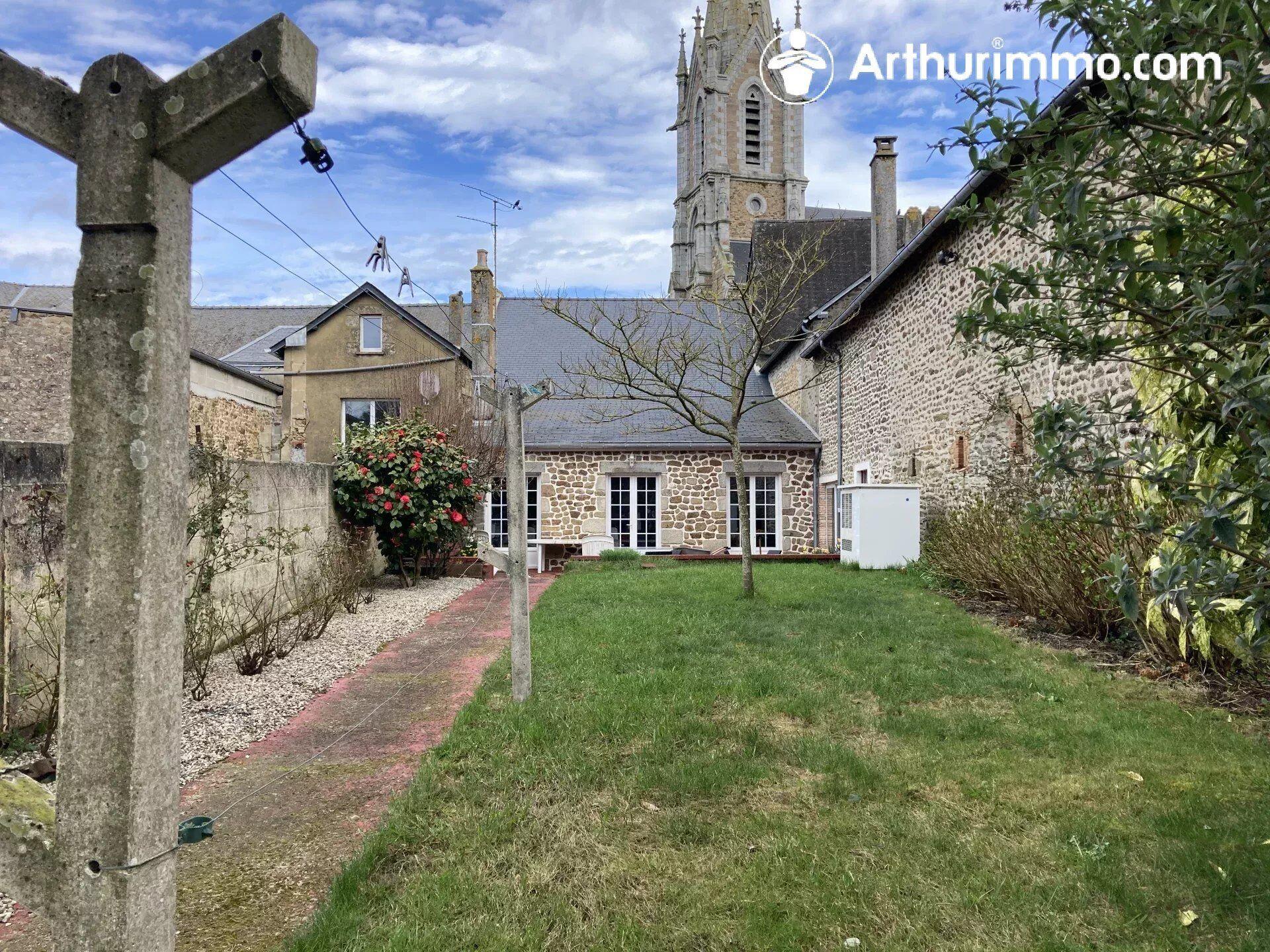Maison à vendre, 180m², Courcité