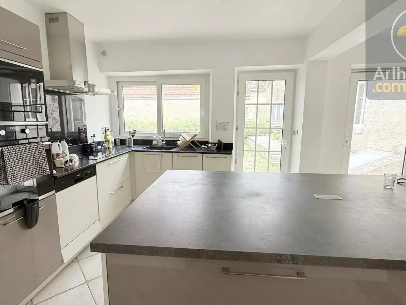 Maison à vendre, NaNm², Binas