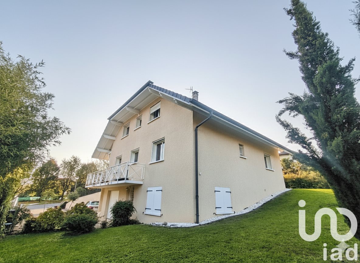 Maison à vendre, 212m², La Biolle