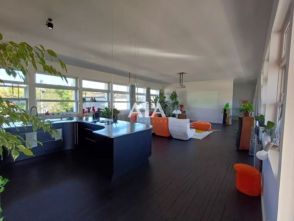 Appartement à vendre, 239m², Ruelle-sur-Touvre