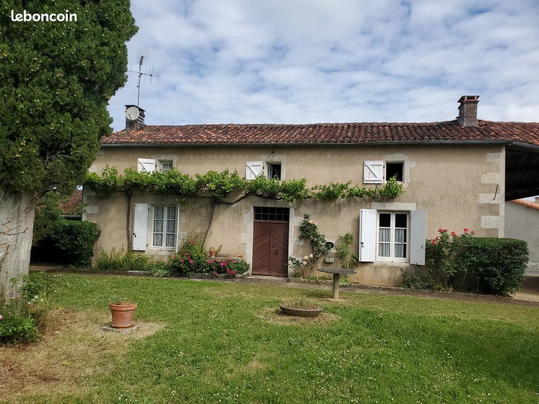Maison à vendre, 209m², Nanteuil-en-Vallée