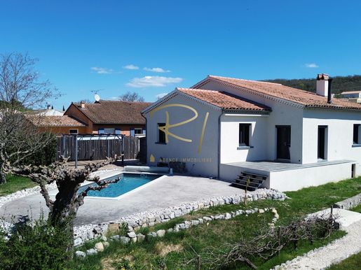 Maison 6 pièces 130 m² · à Ruoms · 130 m² · 350 000 €