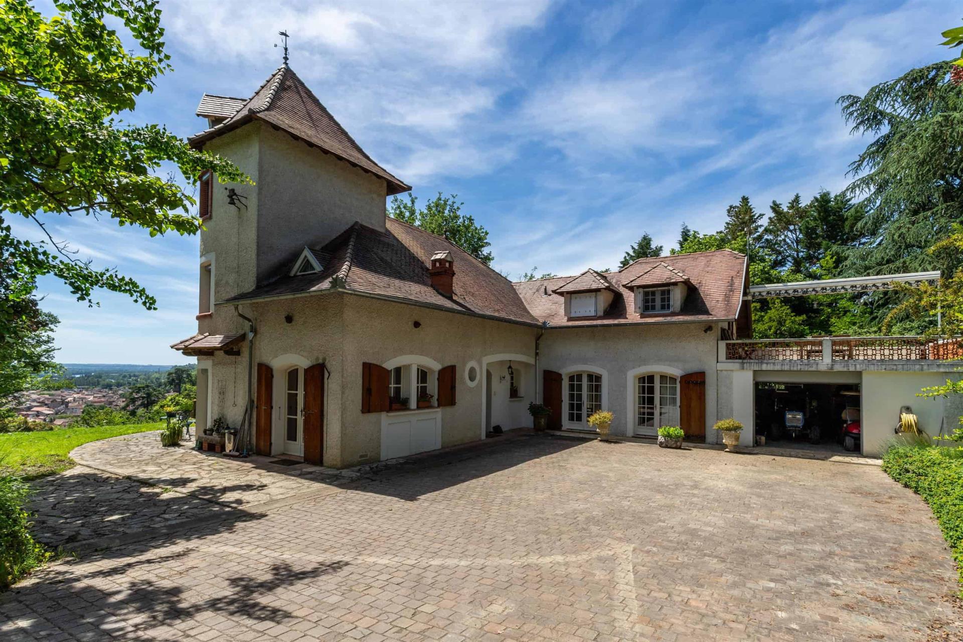 Maison à vendre, 278m², Moissac