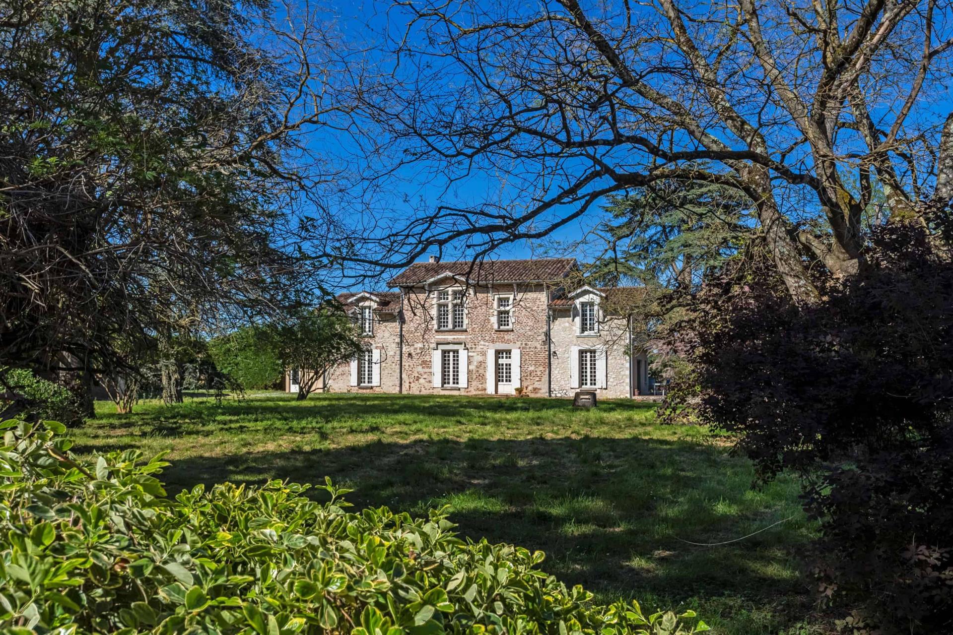 Maison à vendre, 260m², Saint-Sylvestre-sur-Lot