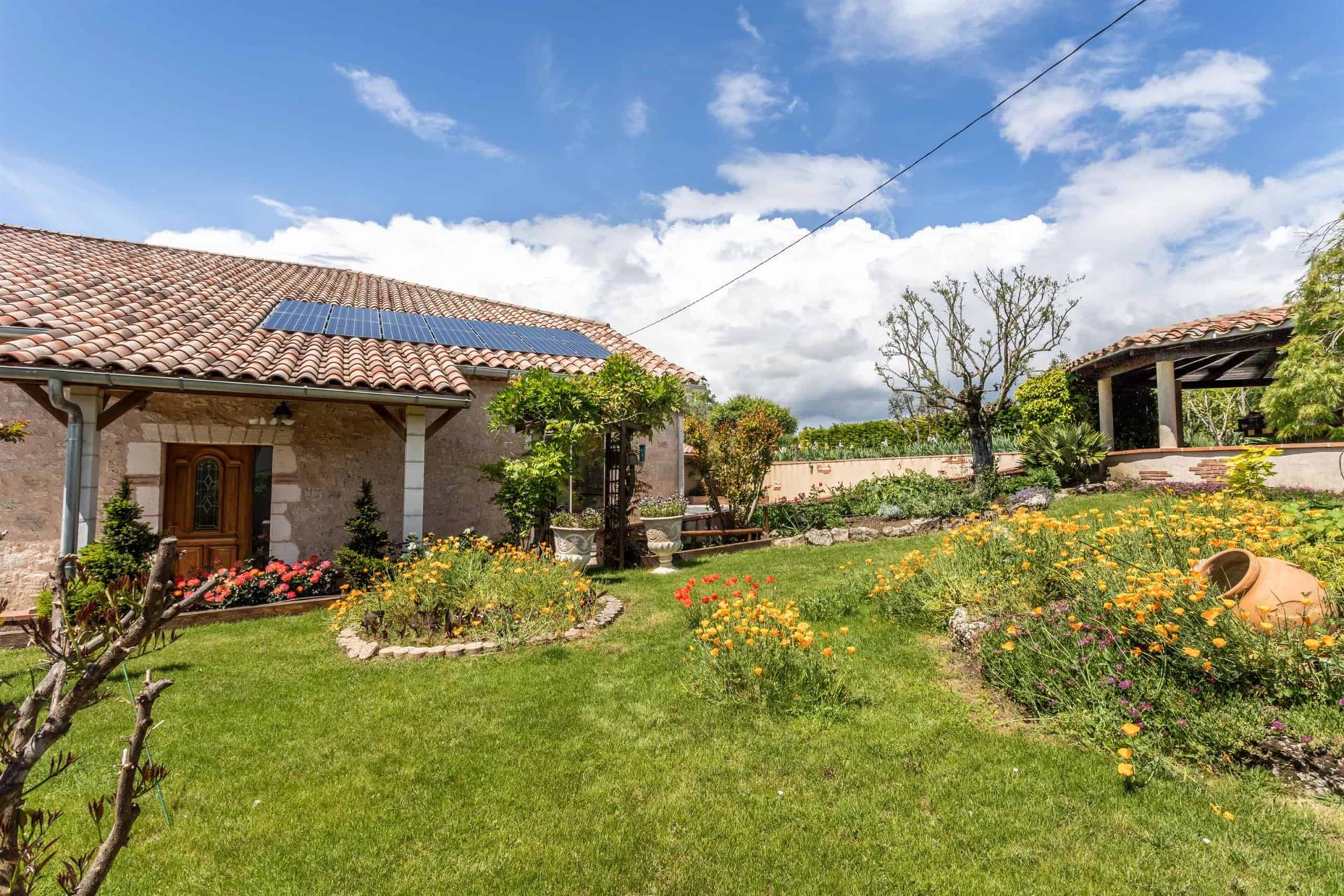 Maison à vendre, 10m², Castelsagrat