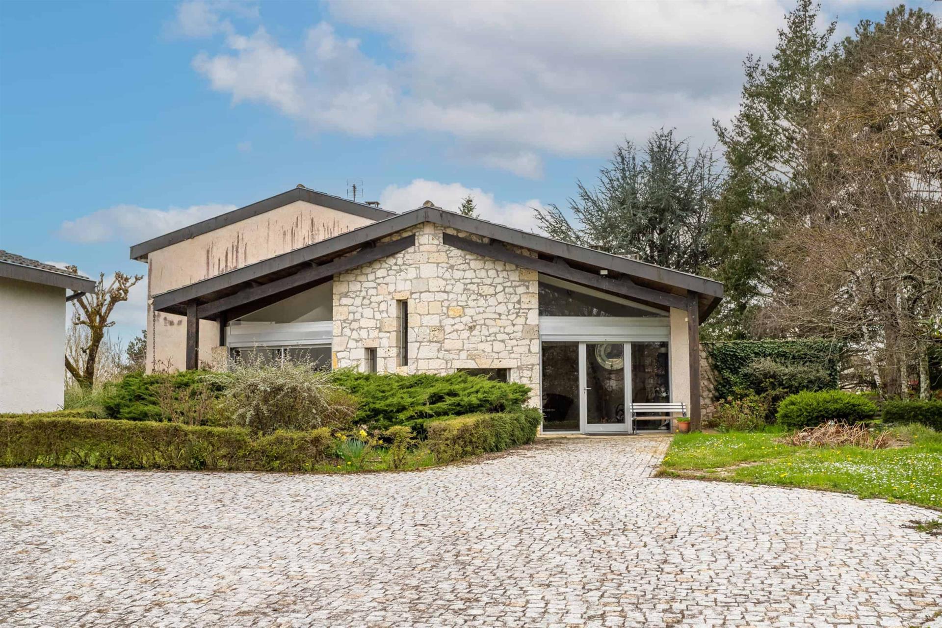 Maison à vendre, 270m², Beauville