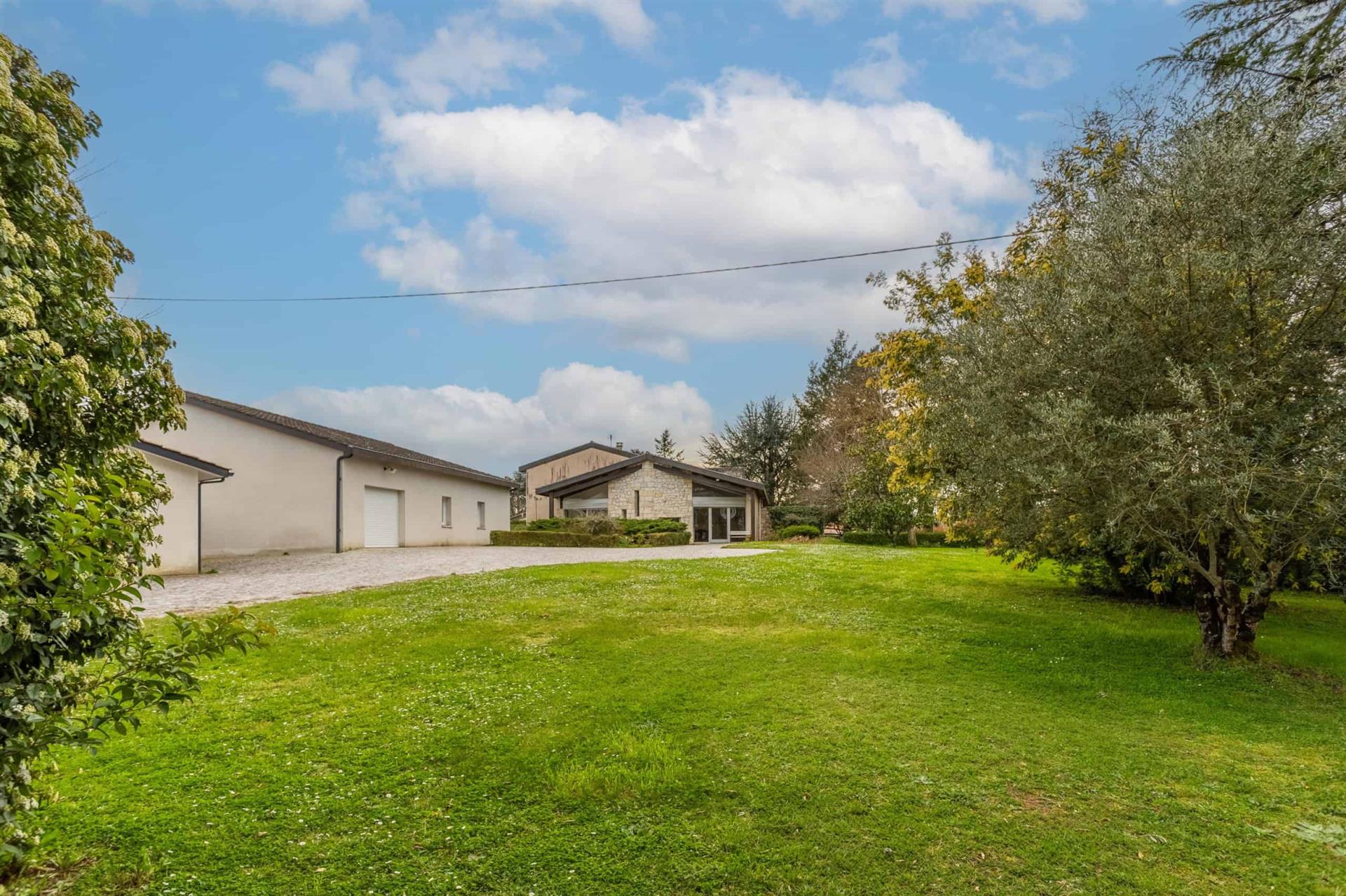 Maison à vendre, 270m², Beauville