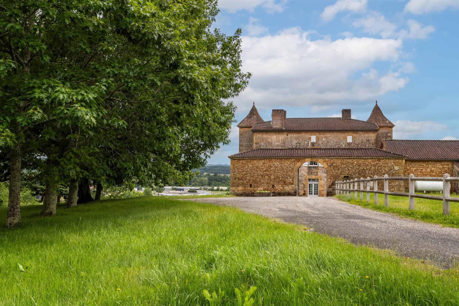 Maison à vendre, 425m², Fumel