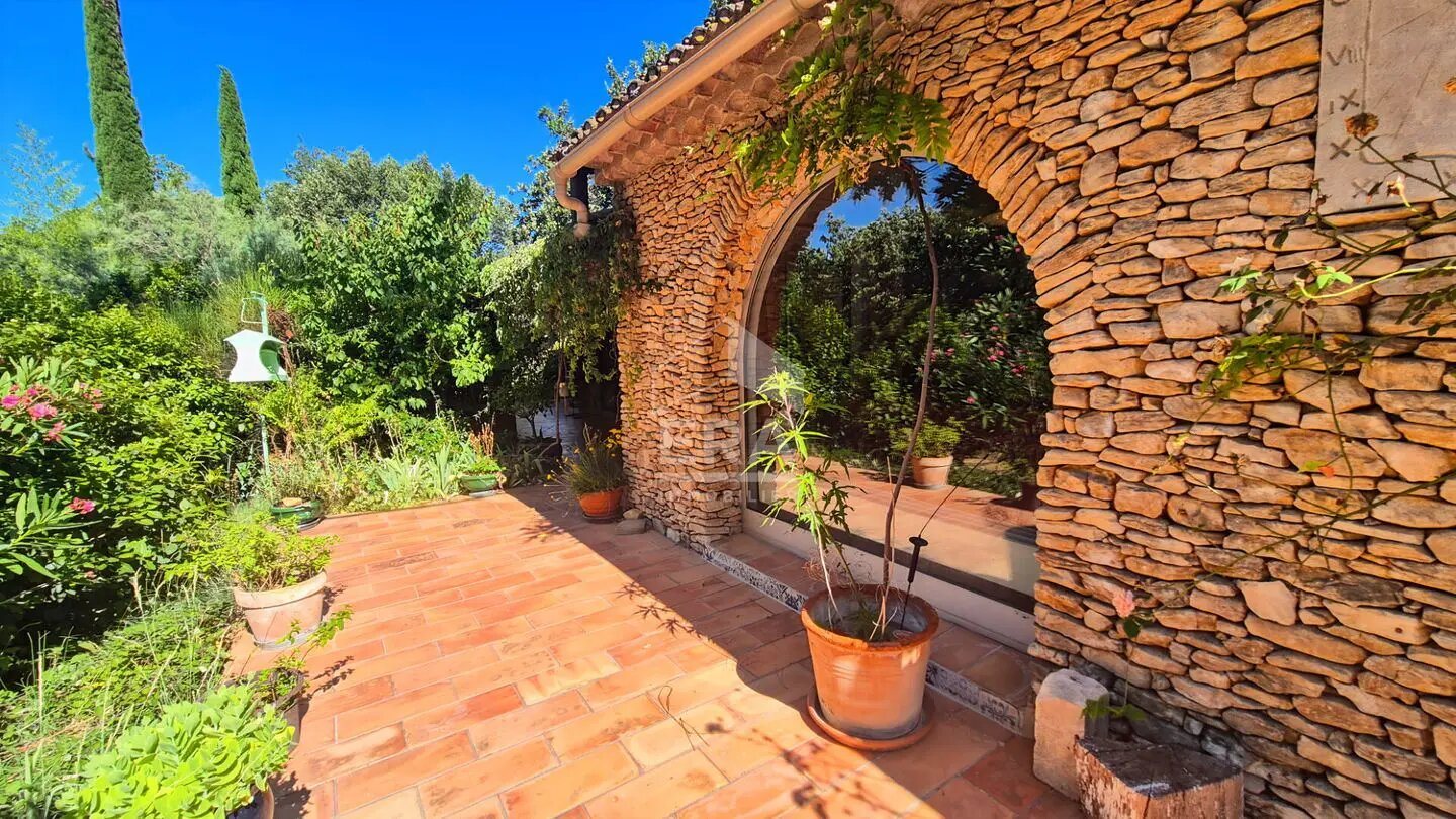 Maison à vendre, 270m², Domazan