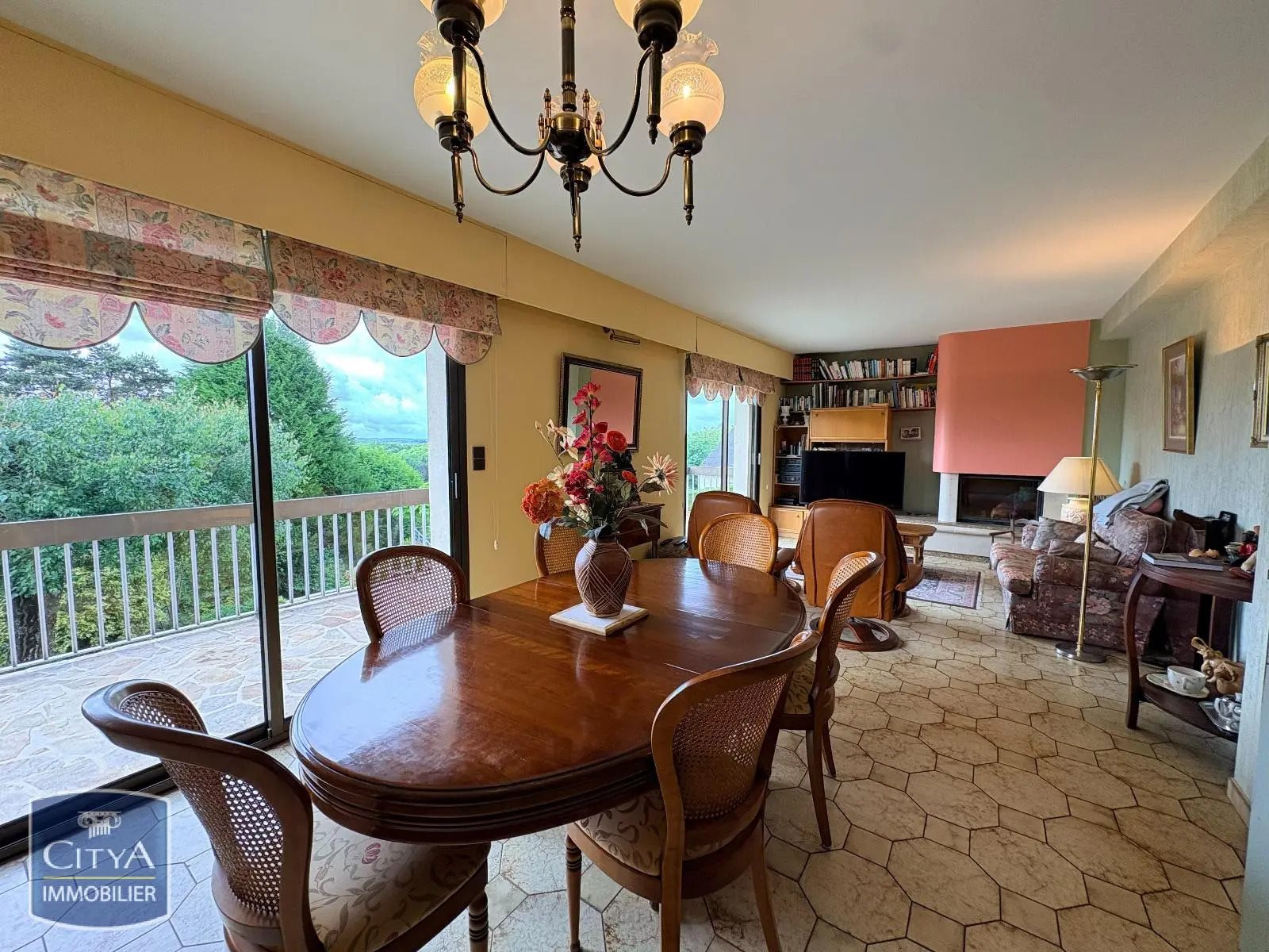 Maison à vendre, 174m², Chameyrat