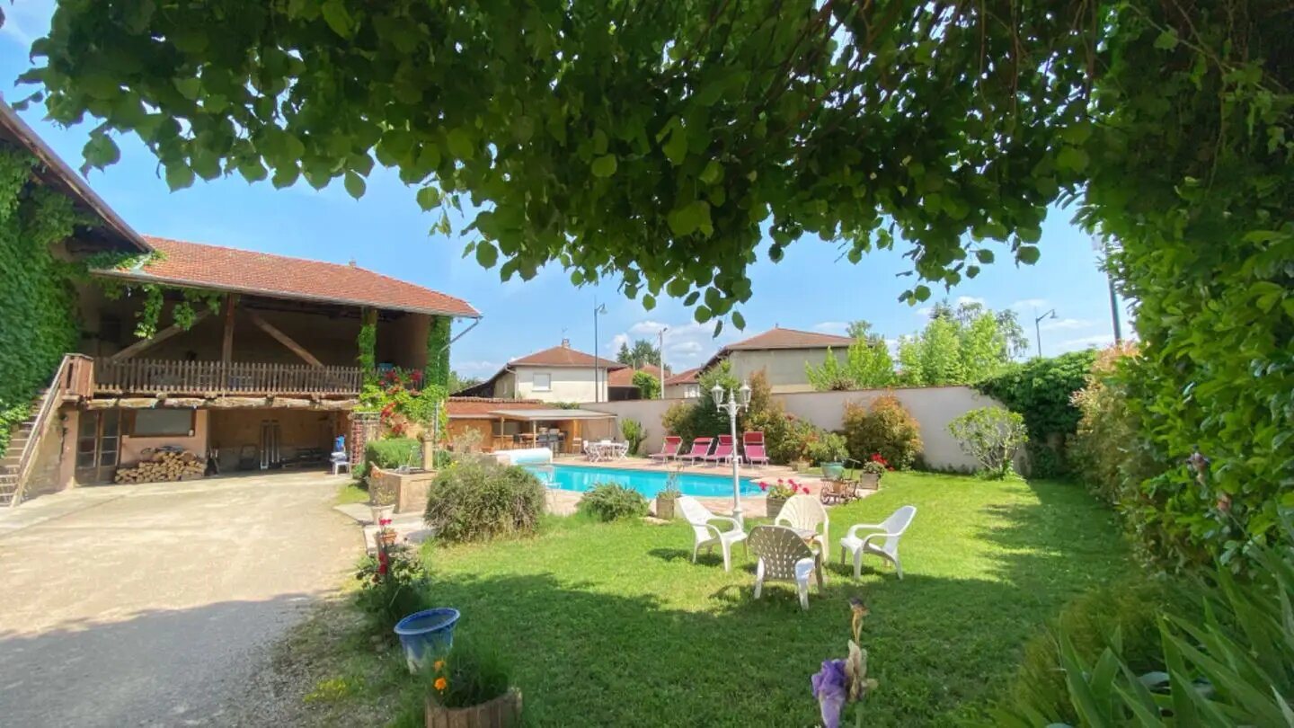 Maison à vendre, 245m², Brézins