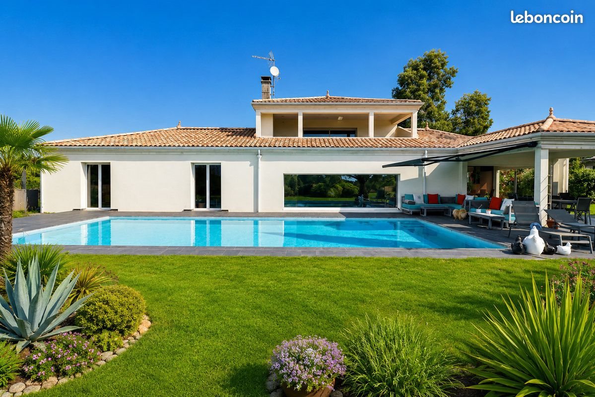Maison à vendre, 250m², Carignan-de-Bordeaux