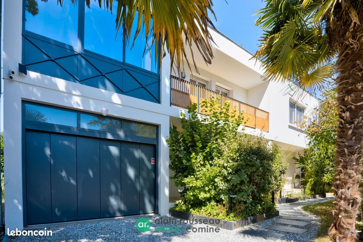 Maison à vendre, 227m², Avrillé