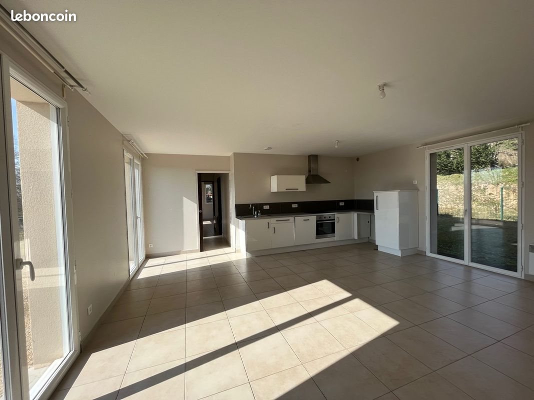 Appartement à louer, 71m², Milly-la-Forêt