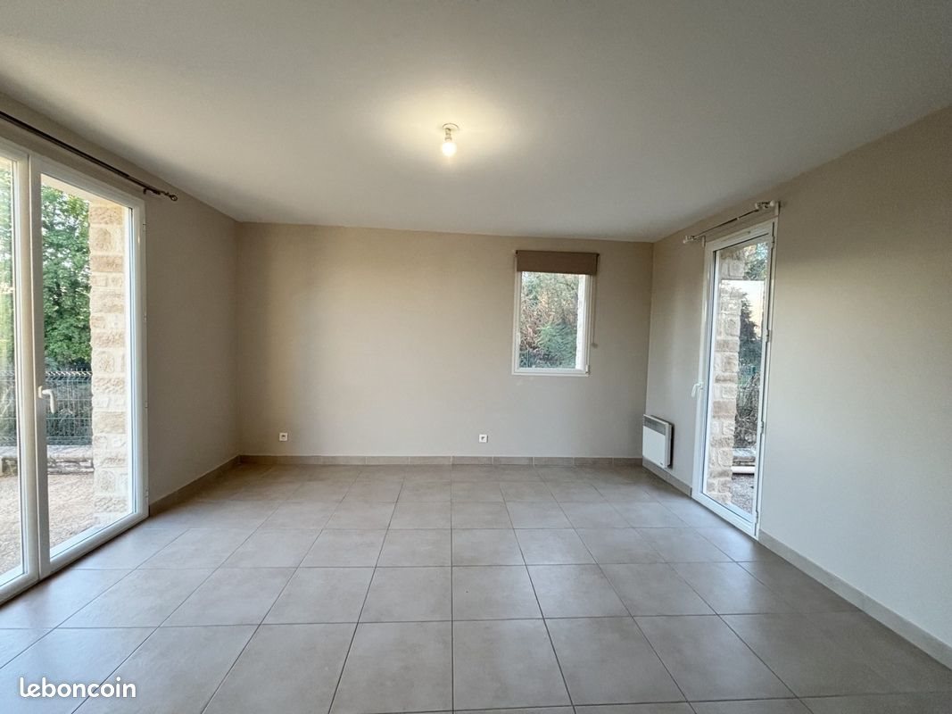 Appartement à louer, 71m², Milly-la-Forêt