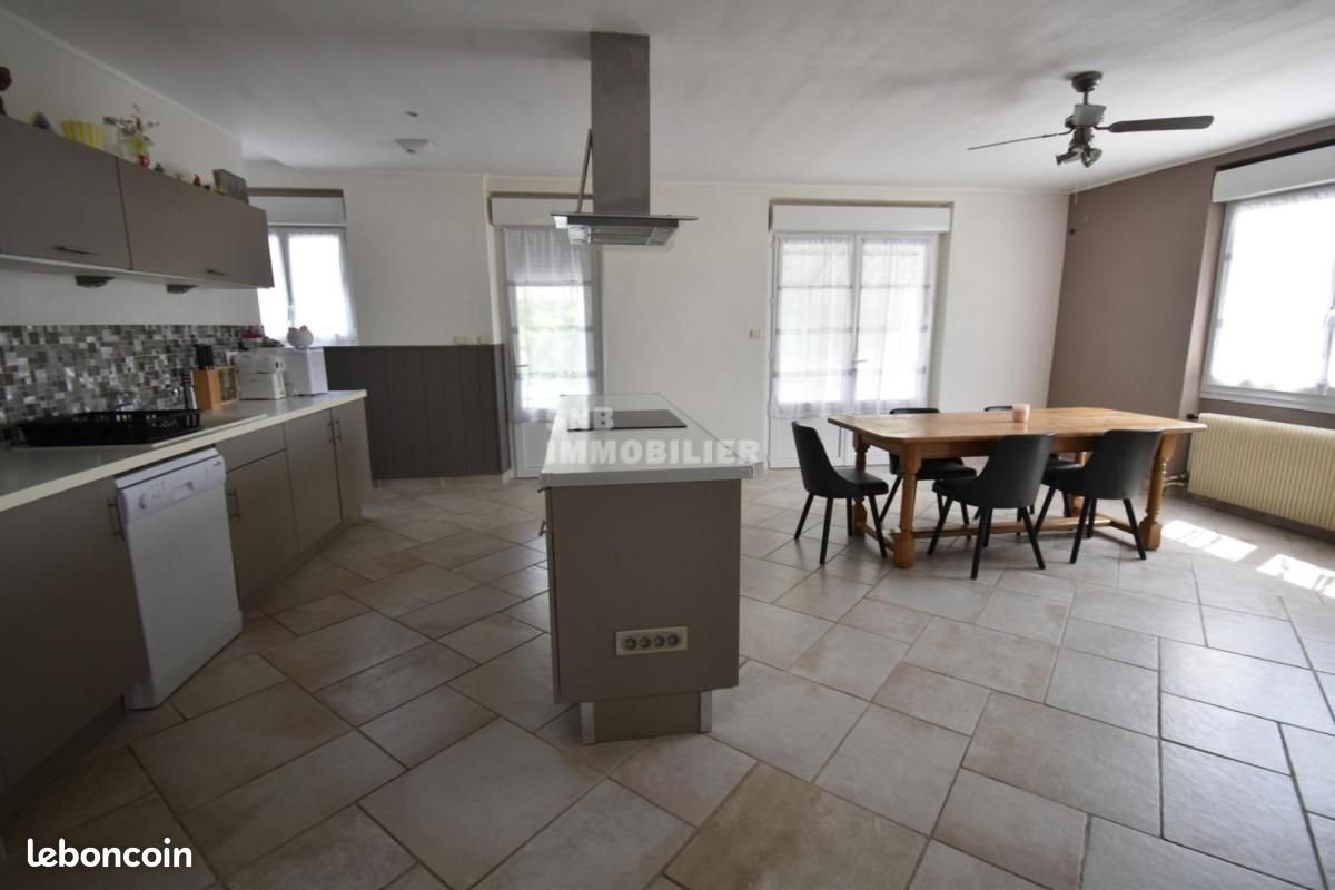 Maison à vendre, 213m², Linars