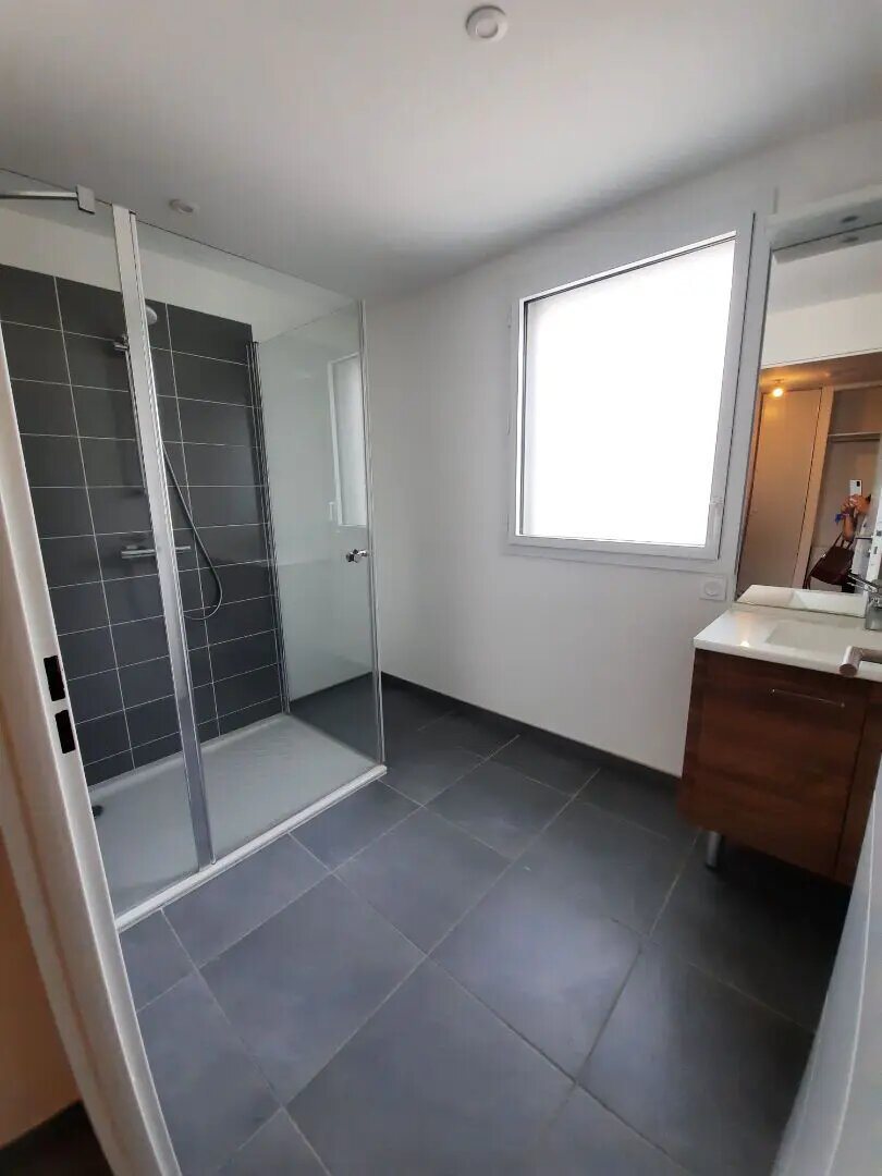 Appartement à louer, 49m², Vénissieux