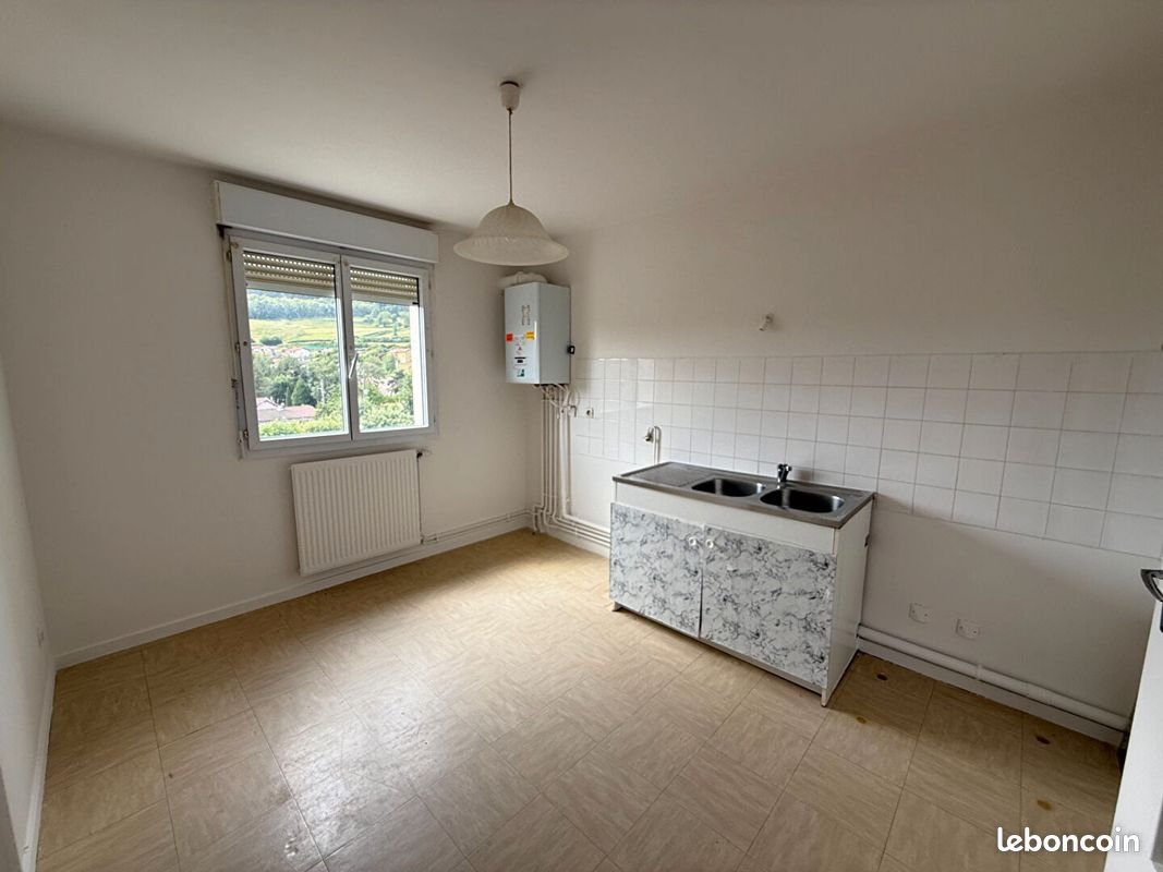 Appartement à louer, 84m², Monsols