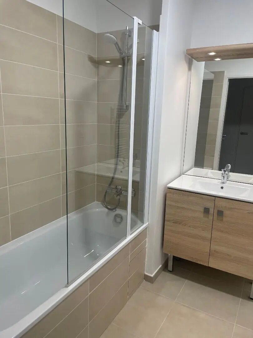 Appartement à louer, 59m², Nîmes