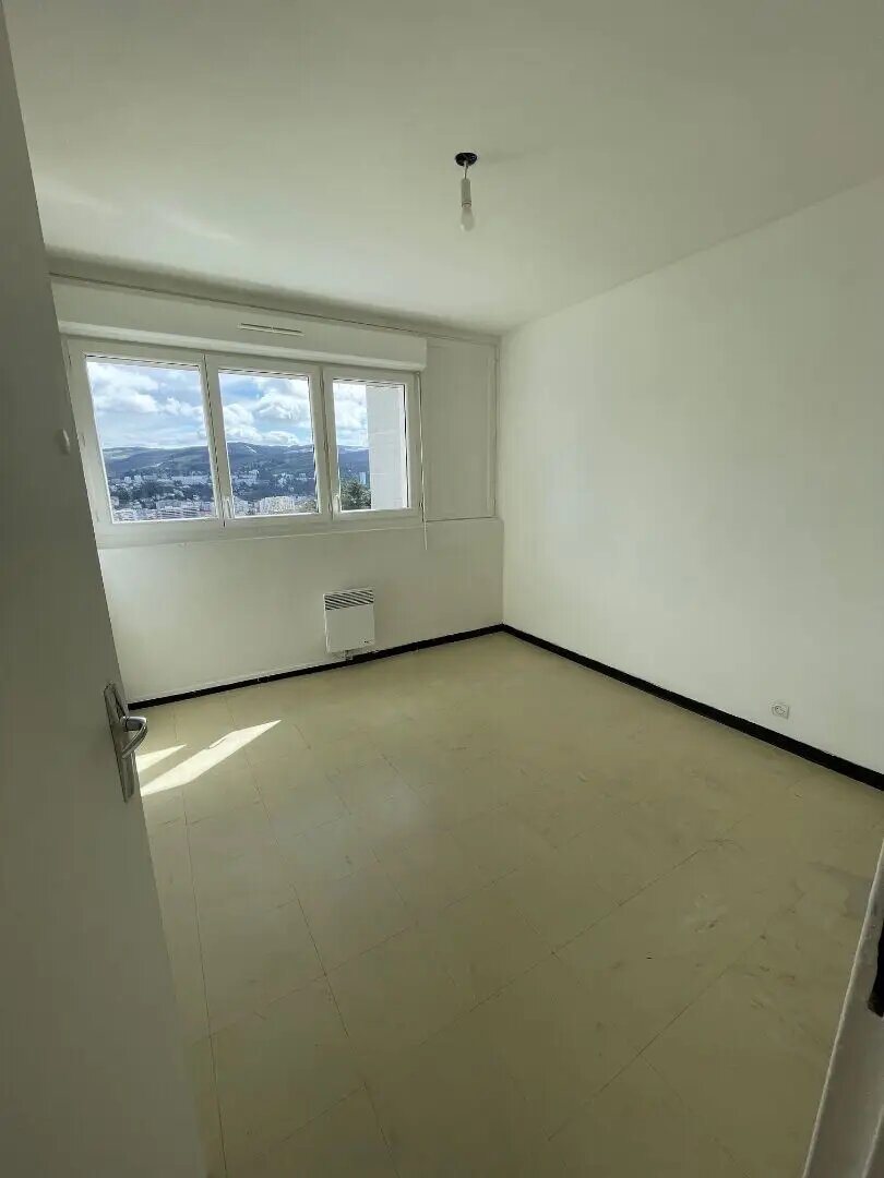Appartement à louer, 69m², Saint-Etienne