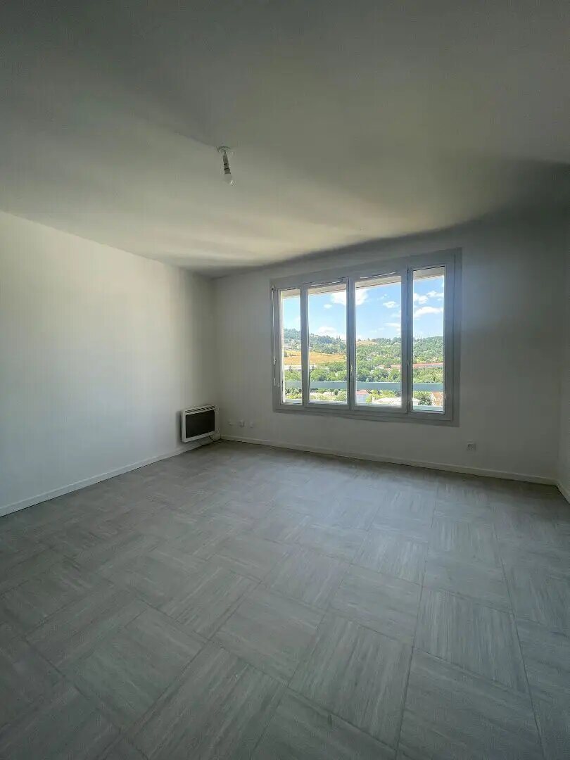 Appartement à louer, 73m², Unieux