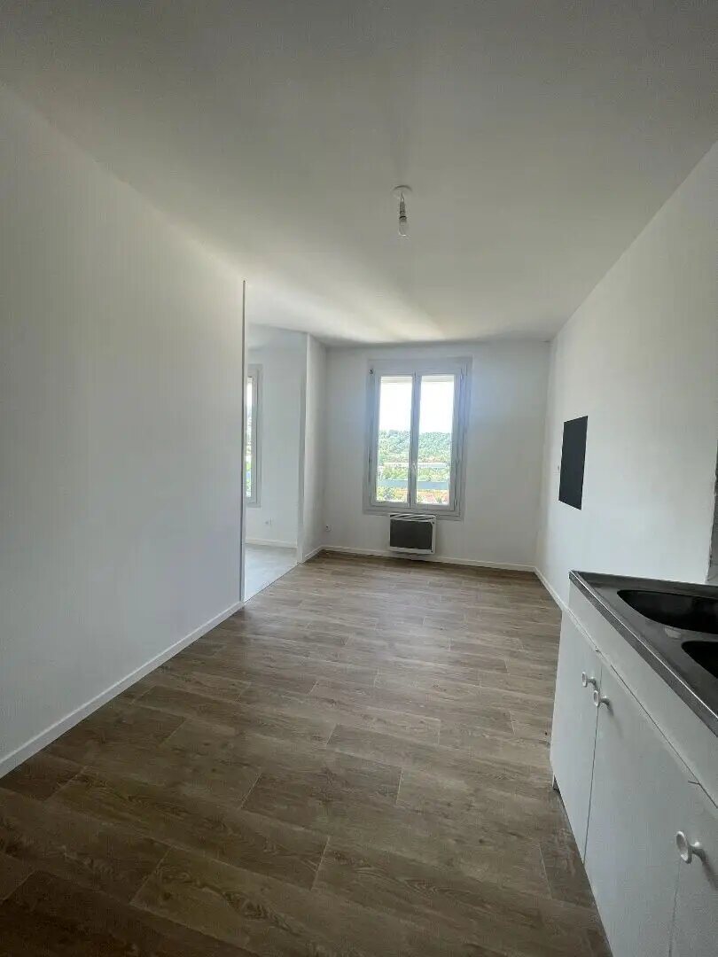 Appartement à louer, 73m², Unieux