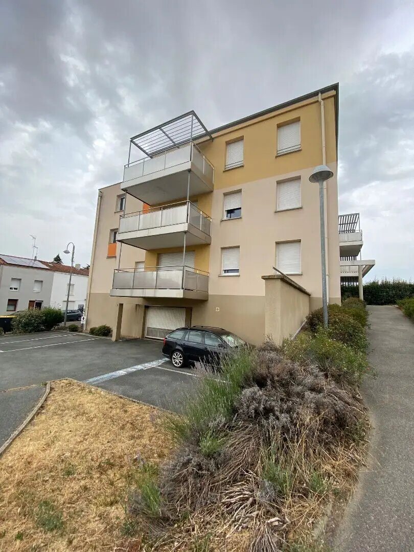 Appartement à louer, 61m², Neulise