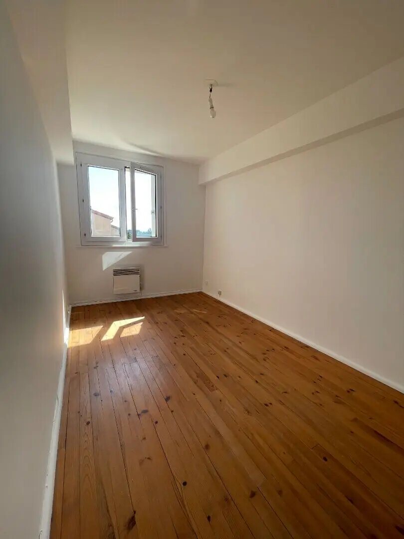 Appartement à louer, 69m², Saint-Bonnet-le-Château