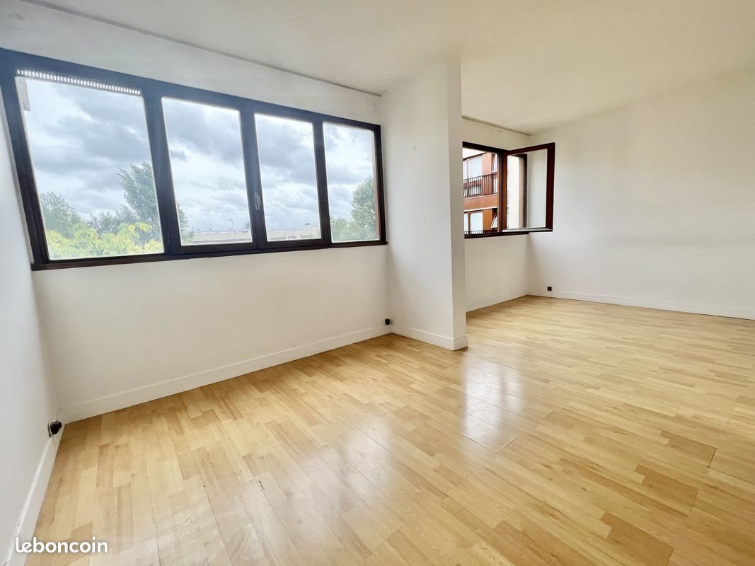 Appartement à louer, 27m², Le Chesnay
