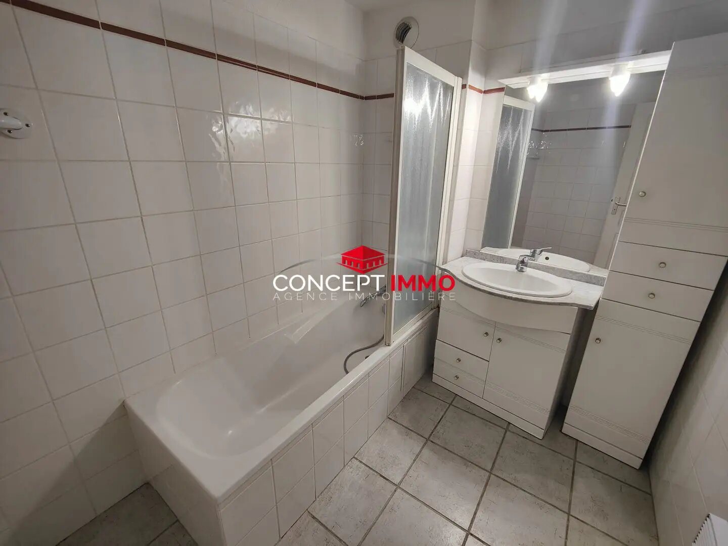 Appartement à louer, 55m², Belgentier