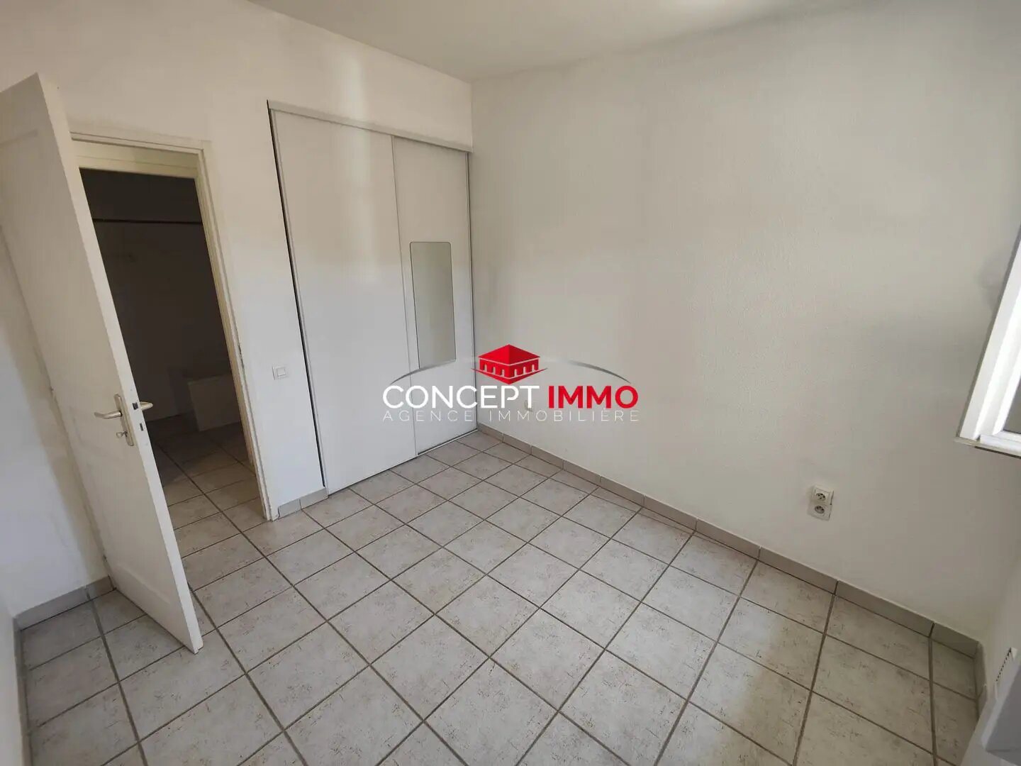 Appartement à louer, 55m², Belgentier
