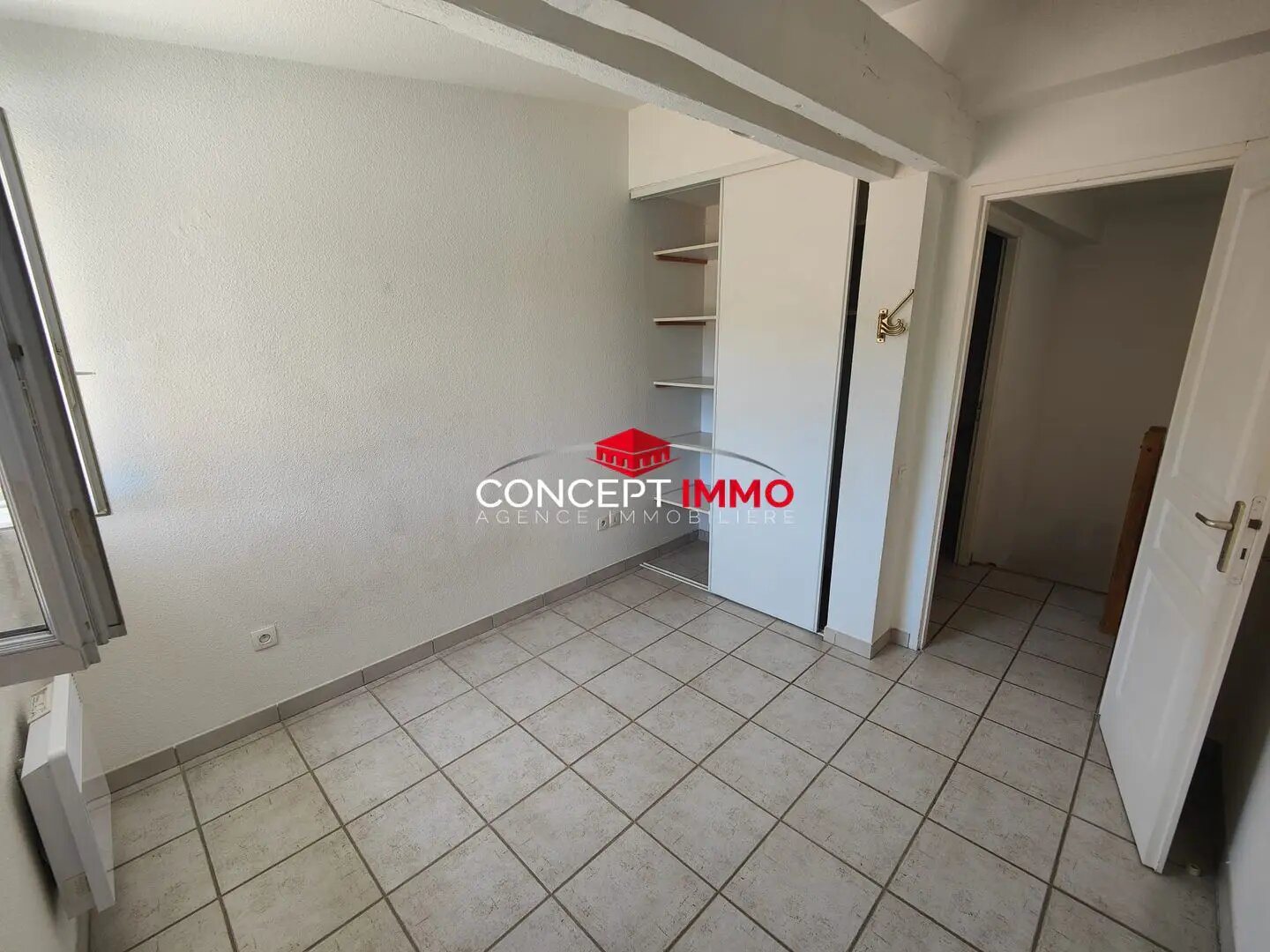 Appartement à louer, 55m², Belgentier