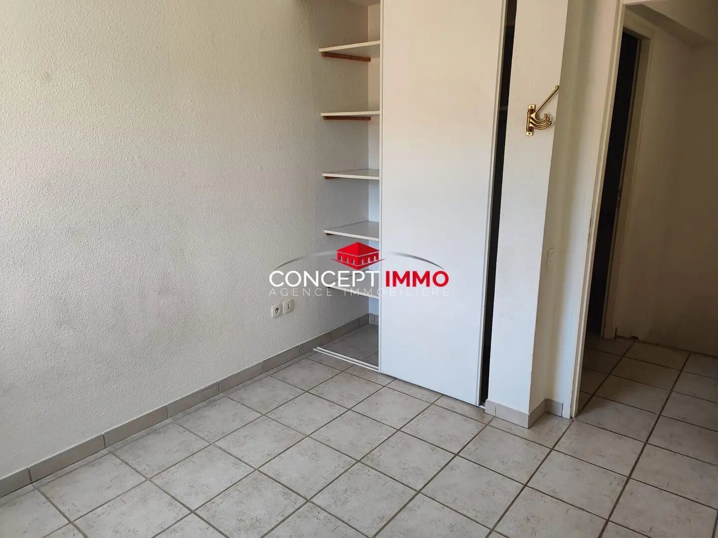 Appartement à louer, 55m², Belgentier