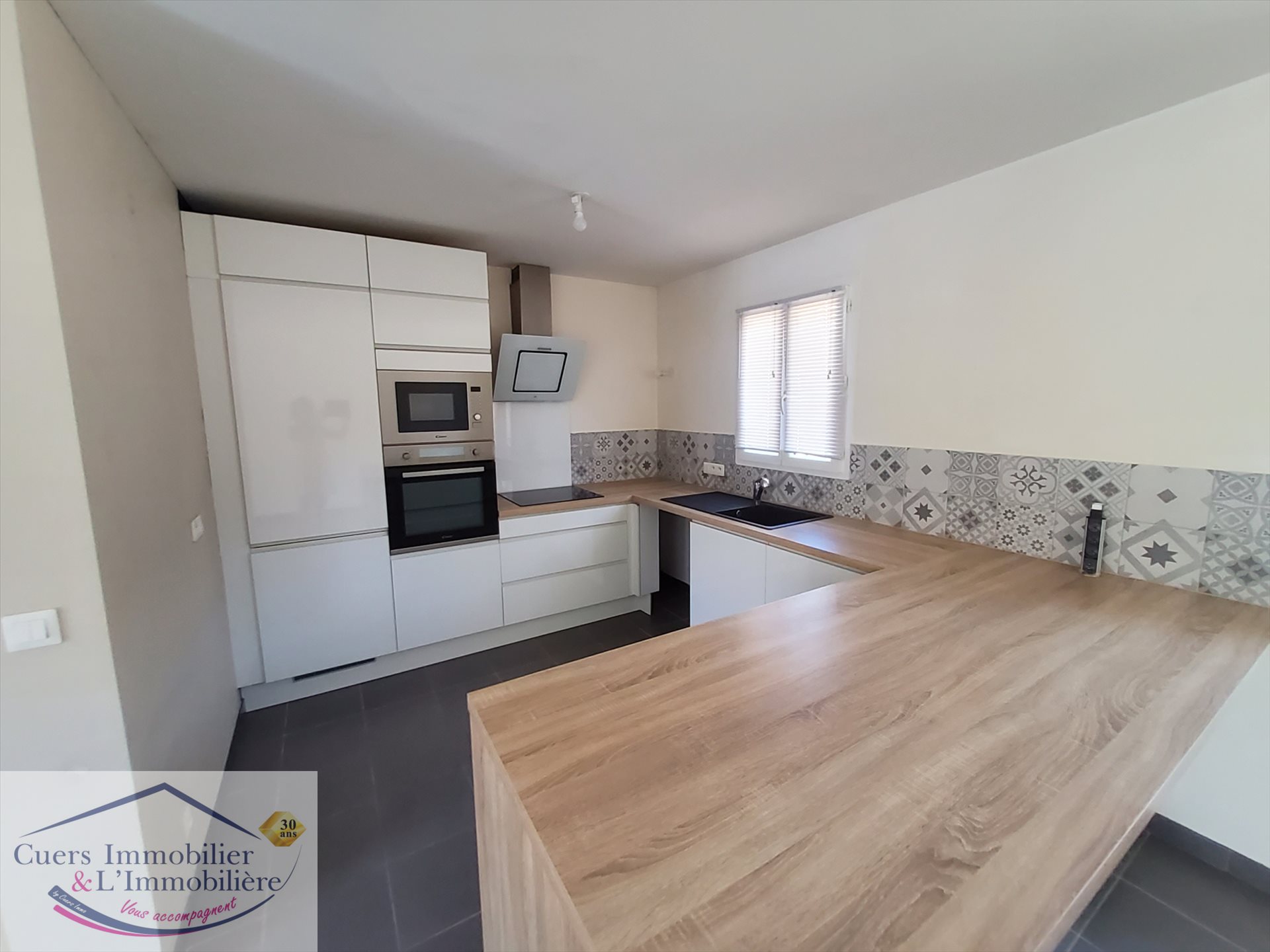 Maison à louer, 73m², Cuers