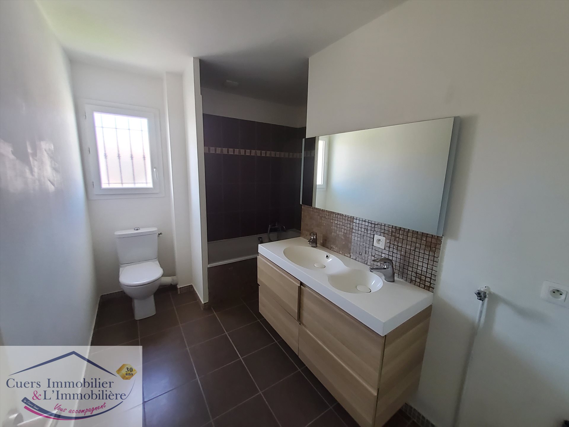Maison à louer, 73m², Cuers