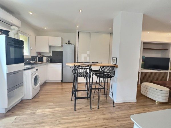 Appartement à louer, 46m², Le Revest-les-Eaux