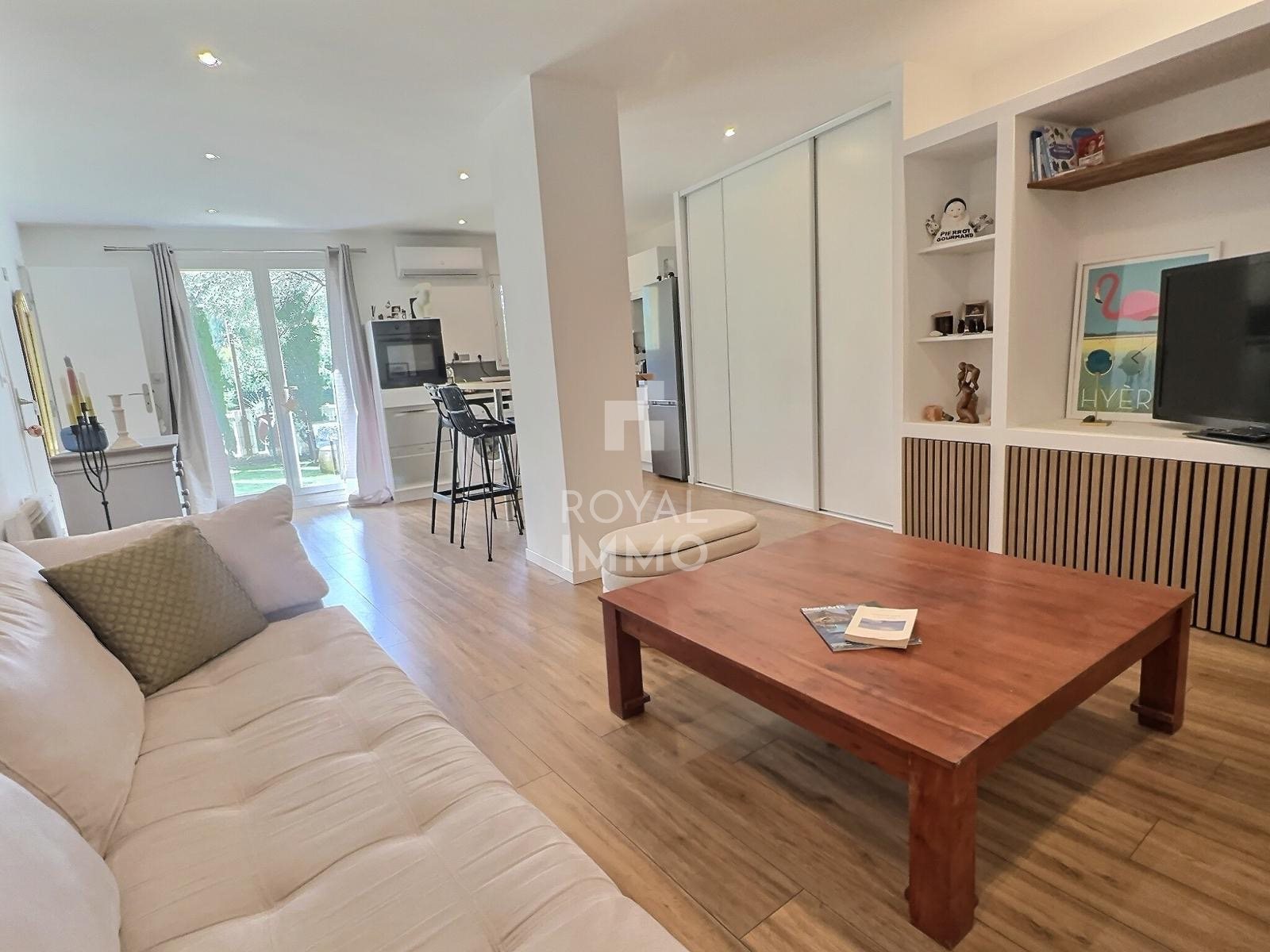 Appartement à louer, 46m², Le Revest-les-Eaux