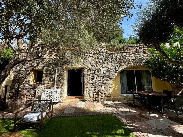 Appartement à louer, 46m², Le Revest-les-Eaux
