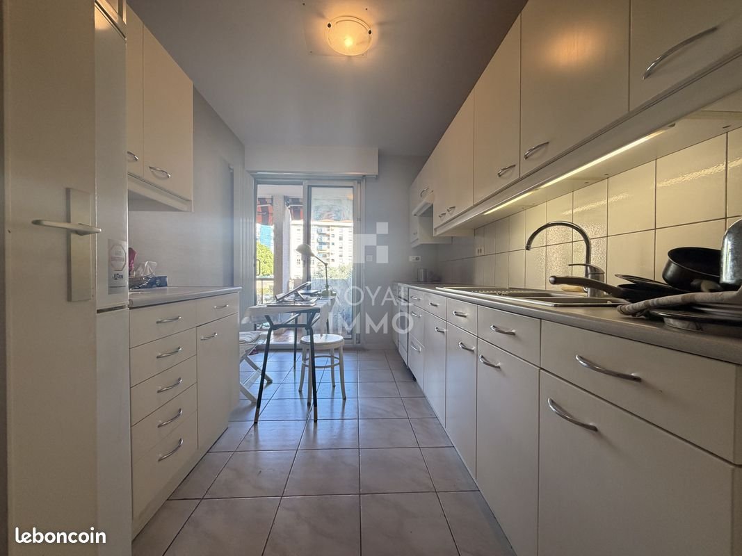 Appartement à vendre, 65m², Hyères