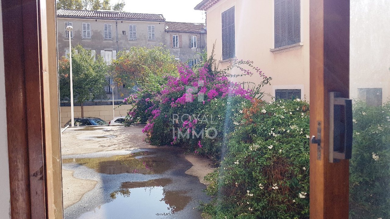 Appartement à louer, 49m², Toulon